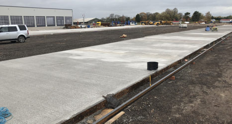1,300m2 of external concrete floor laid in one day by Level Best.